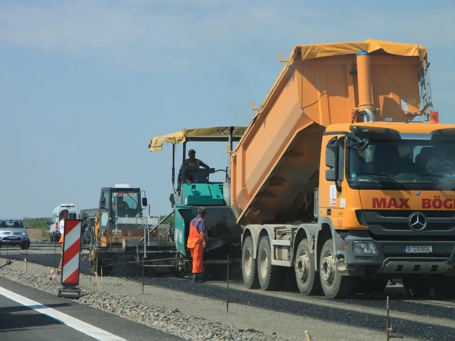 Pavimentación y obra civil &middot; Oliana &middot; 2024