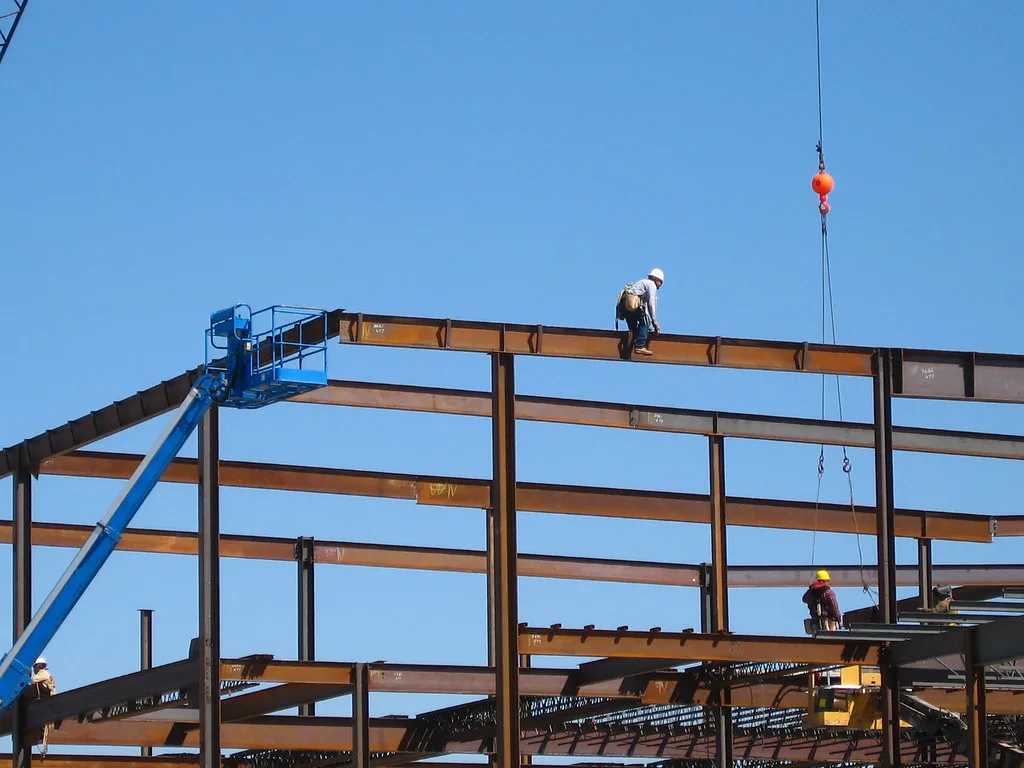 Obra nueva de edificación dirigida por Odisea Ingeniería